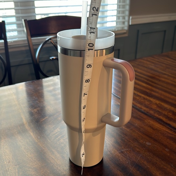 NEW NEVER USED-40oz double insulated tumbler water bottle with straw - Picture 4 of 5